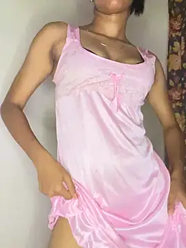 Snapshot of simran-cam chatting on 04.15.26 simran-cam online show from 04.15.26