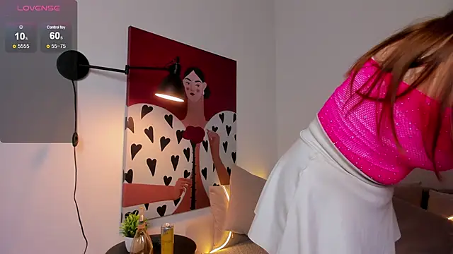 Snapshot of Alice_Mart chatting on 04.13.26 Alice Mart online show from 04.13.26