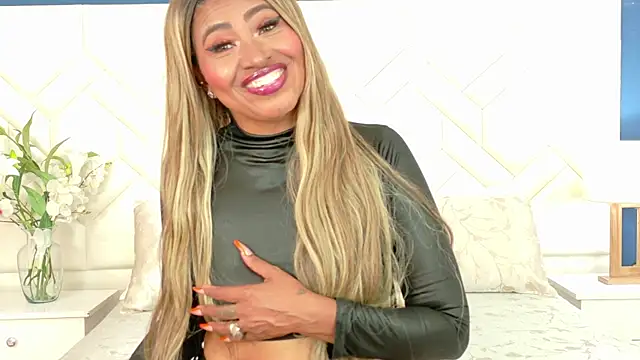Snapshot of Kiara_Parker_ chatting on 04.24.26 Kiara Parker online show from 04.24.26