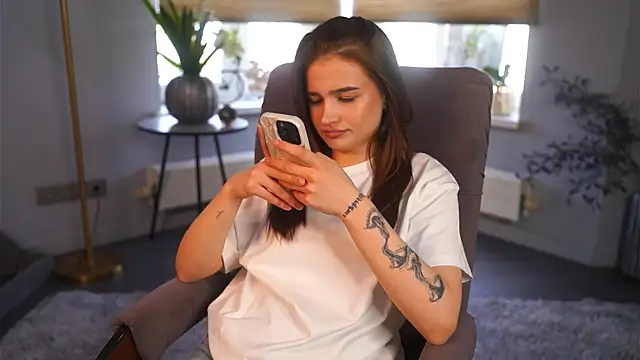 LourieLinsey online show from 04.08.26