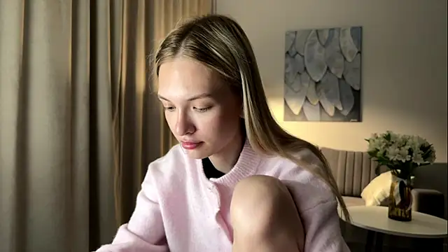 Snapshot of EvelineMolima chatting on 04.17.26 EvelineMolima online show from 04.17.26