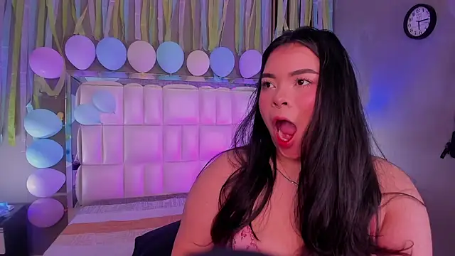 Snapshot of ROSELEI_ chatting on 04.07.26 ROSELEI online show from 04.07.26