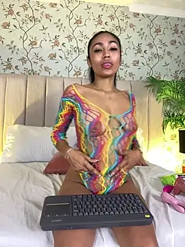 Snapshot of VegaSara chatting on 04.06.26 VegaSara online show from 04.06.26