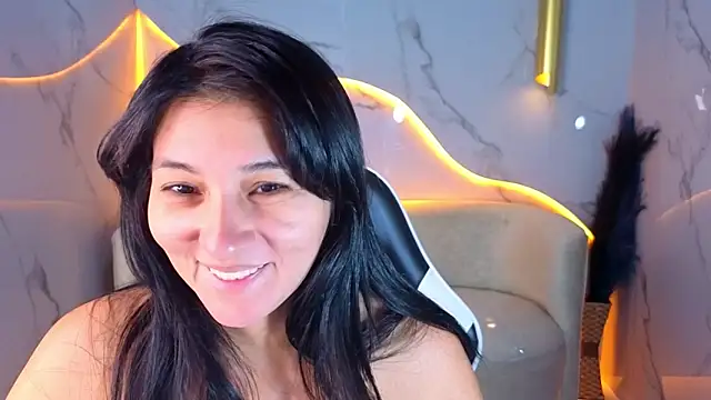 Snapshot of Alisson_tx_ chatting on 04.24.26 Alisson tx online show from 04.24.26