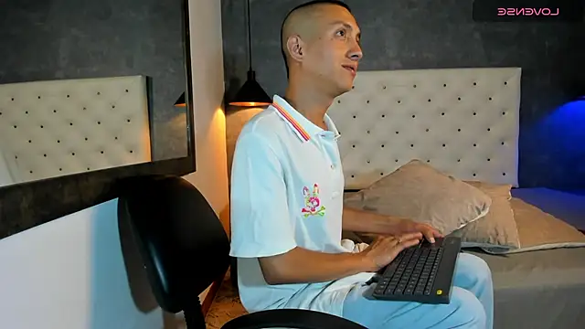Snapshot of Jara_Chick chatting on 05.29.26 Jara Chick online show from 05.29.26