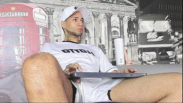 Snapshot of Daniel_huge22 chatting on 04.09.26 Daniel huge22 online show from 04.09.26