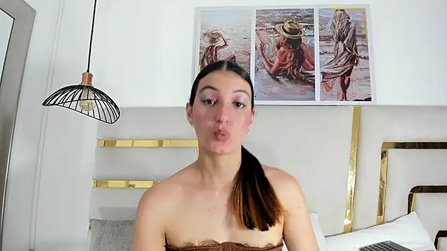 Snapshot of Emy-Ferrer chatting on 07.08.26 Emy-Ferrer online show from 07.08.26