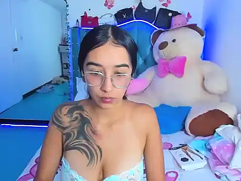 Snapshot of valery_taylor_1 chatting on 04.11.26 valery taylor 1 online show from 04.11.26
