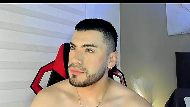 Snapshot of Alexander_Diazz chatting on 04.25.26 Alexander Diazz online show from 04.25.26