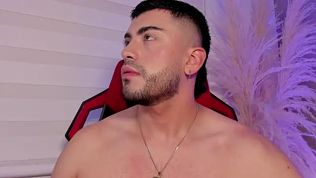 Snapshot of Alexander_Diazz chatting on 05.19.26 Alexander Diazz online show from 05.19.26