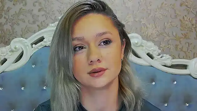Snapshot of Ivy_Quin chatting on 05.12.26 Ivy Quin online show from 05.12.26