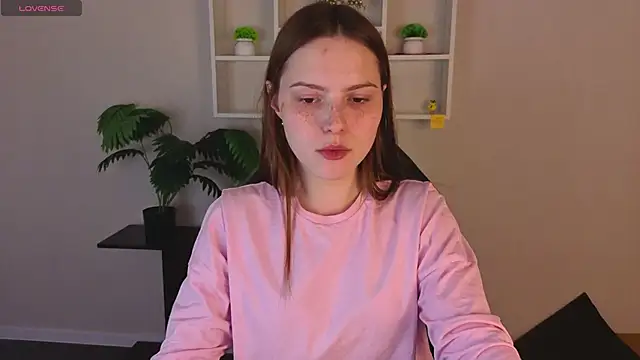 Snapshot of Diana_Broooks chatting on 04.12.26 Diana Broooks online show from 04.12.26