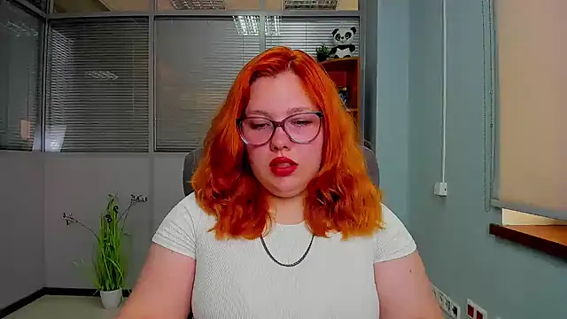 Snapshot of Aillia-Rous chatting on 06.09.26 Aillia-Rous online show from 06.09.26