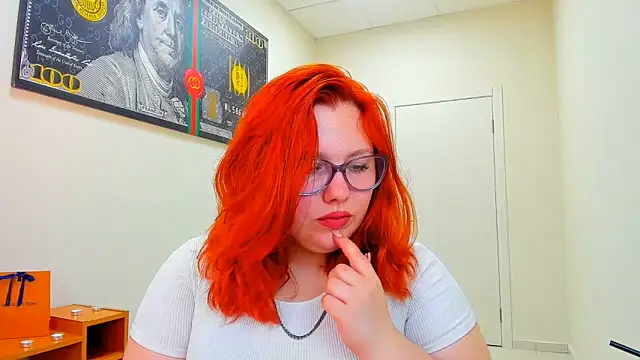 Snapshot of Aillia-Rous chatting on 06.16.26 Aillia-Rous online show from 06.16.26
