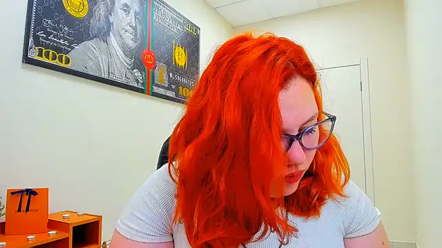 Snapshot of Aillia-Rous chatting on 06.18.26 Aillia-Rous online show from 06.18.26