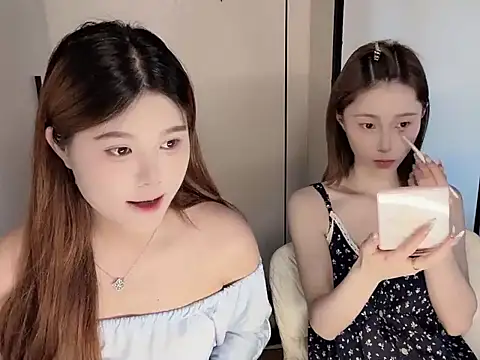 Snapshot of KaKa-01 chatting on 04.10.26 KaKa-01 online show from 04.10.26