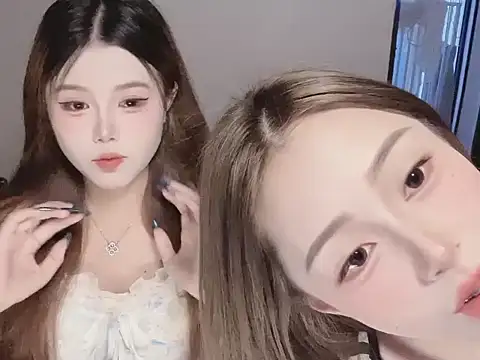 Snapshot of KaKa-01 chatting on 04.11.26 KaKa-01 online show from 04.11.26