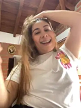 Snapshot of _BellaSmith_ chatting on 05.19.26 BellaSmith online show from 05.19.26