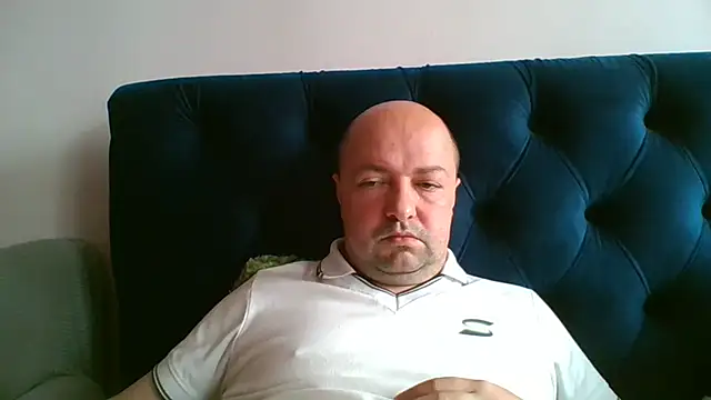 Snapshot of Luceriusbigass chatting on 05.16.26 Luceriusbigass online show from 05.16.26