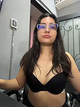 Snapshot of VioletRousee chatting on 07.27.26 VioletRousee online show from 07.27.26