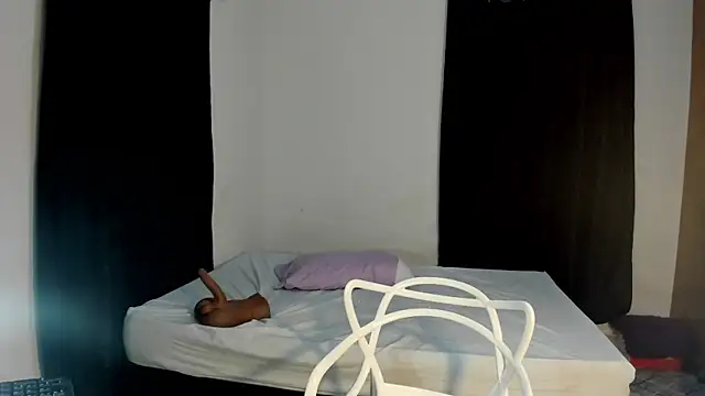 Snapshot of aisshalee chatting on 06.15.26 aisshalee online show from 06.15.26