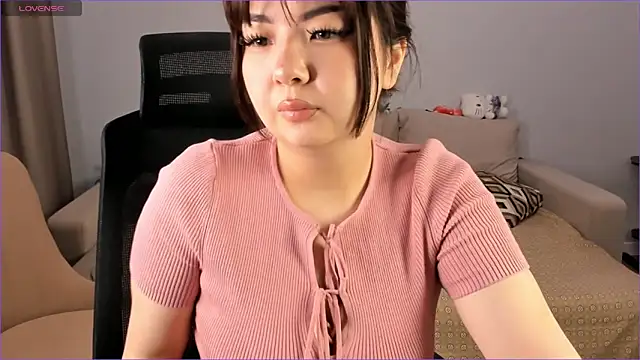 Snapshot of aaariel_ chatting on 05.19.26 aaariel online show from 05.19.26