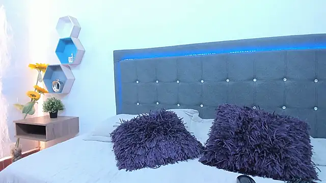 Snapshot of NatashaDiamond chatting on 05.02.26 NatashaDiamond online show from 05.02.26
