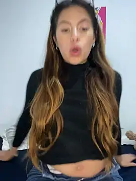 Snapshot of Ambar_Zaf chatting on 07.17.26 Ambar Zaf online show from 07.17.26