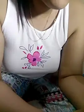 Snapshot of _RazaL_ chatting on 04.22.26 RazaL online show from 04.22.26