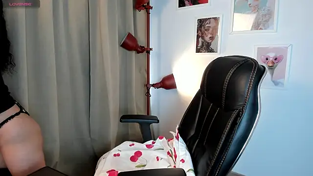 Snapshot of dolcee__ chatting on 04.29.26 dolcee online show from 04.29.26