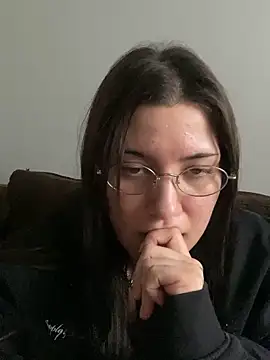 Snapshot of cherryxxox chatting on 04.18.26 cherryxxox online show from 04.18.26