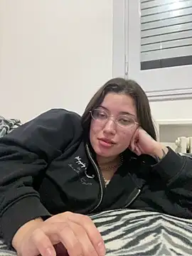 Snapshot of cherryxxox chatting on 04.26.26 cherryxxox online show from 04.26.26