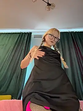 DriveThruKittens online show from 04.09.26