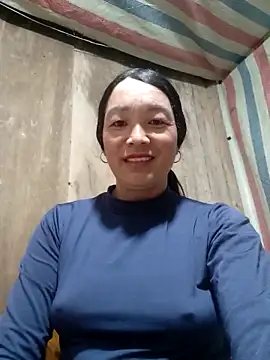 Snapshot of vanlucky2 chatting on 04.27.26 vanlucky2 online show from 04.27.26