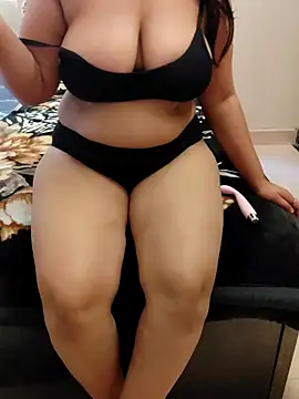 Snapshot of Aysha_69 chatting on 04.09.26 Aysha 69 online show from 04.09.26