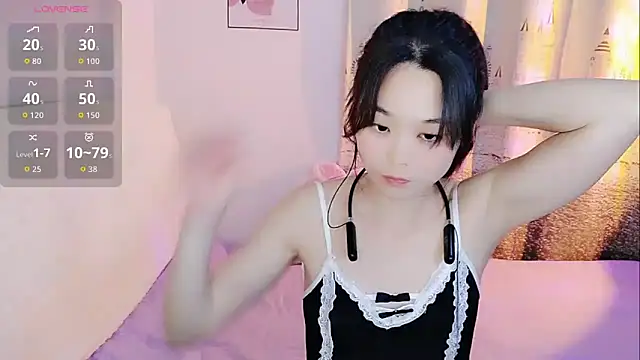 Snapshot of Sumo-36E chatting on 04.25.26 Sumo-36E online show from 04.25.26