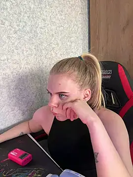 VioletEcho online show from 04.10.26