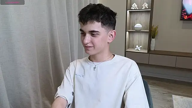 Snapshot of alexander_18_xxl chatting on 07.14.26 alexander 18 xxl online show from 07.14.26
