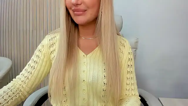 Snapshot of Anastaeisha chatting on 04.14.26 Anastaeisha online show from 04.14.26
