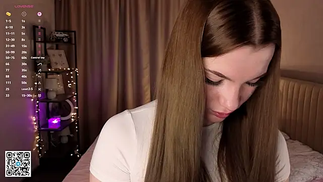 Snapshot of JerleneBelfy chatting on 04.27.26 JerleneBelfy online show from 04.27.26