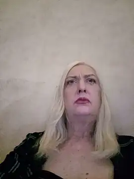 Snapshot of Julia20X chatting on 05.14.26 Julia20X online show from 05.14.26