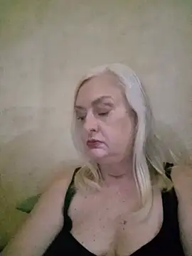 Snapshot of Julia20X chatting on 05.28.26 Julia20X online show from 05.28.26