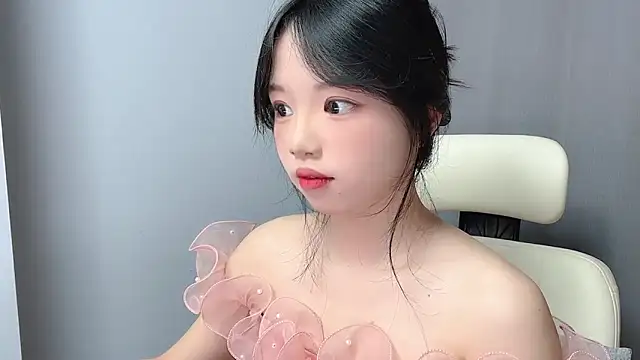 Snapshot of Xiaoqing00 chatting on 05.13.26 Xiaoqing00 online show from 05.13.26