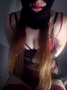 Snapshot of Hatununuz2 chatting on 04.08.26 Hatununuz2 online show from 04.08.26