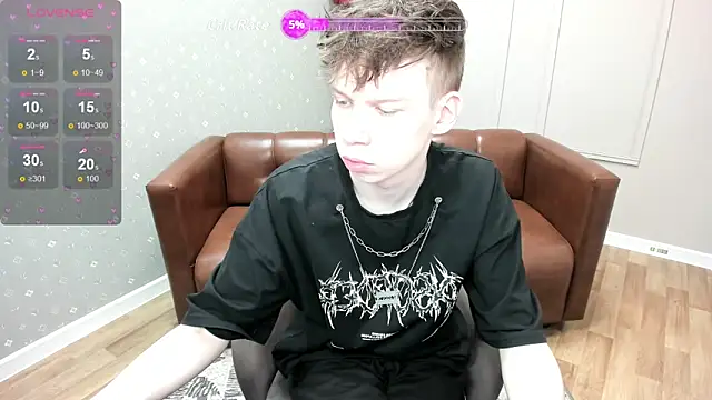 Snapshot of EliotMars chatting on 05.24.26 EliotMars online show from 05.24.26