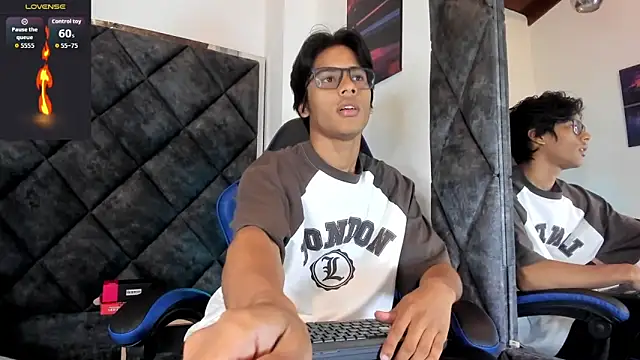 Snapshot of LiamKron chatting on 06.15.26 LiamKron online show from 06.15.26