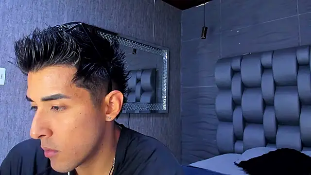 alangreek1 online show from 04.14.26