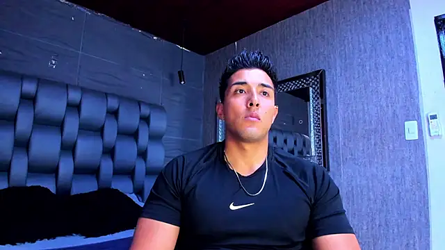 Snapshot of alangreek1 chatting on 04.19.26 alangreek1 online show from 04.19.26
