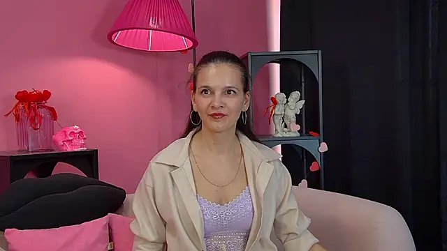 Snapshot of LeonaLane chatting on 04.23.26 LeonaLane online show from 04.23.26