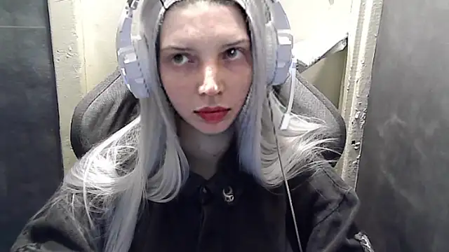 Snapshot of Crimson_Lady chatting on 06.10.26 Crimson Lady online show from 06.10.26